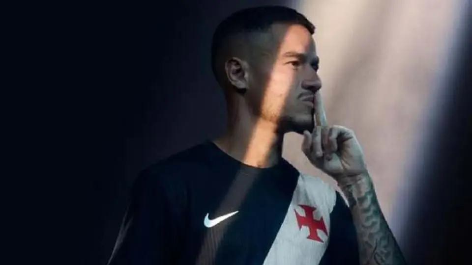 Coutinho en su presentación con e l Vasco | AP
