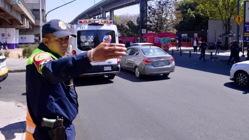 Los conductores que no respeten la restricción pueden ser acreedores a multas económicas / FB: @orientadorvial