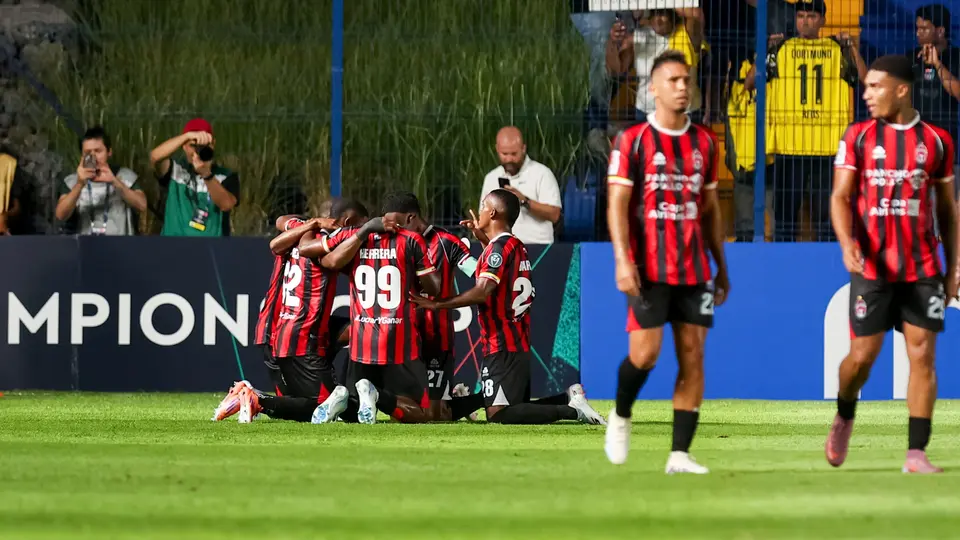 Sporting San Miguelito tras anotar gol al L.A. Galaxy | MEXSPORT