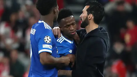 Vini, molesto en el partido de Ida ante Benfica | AP