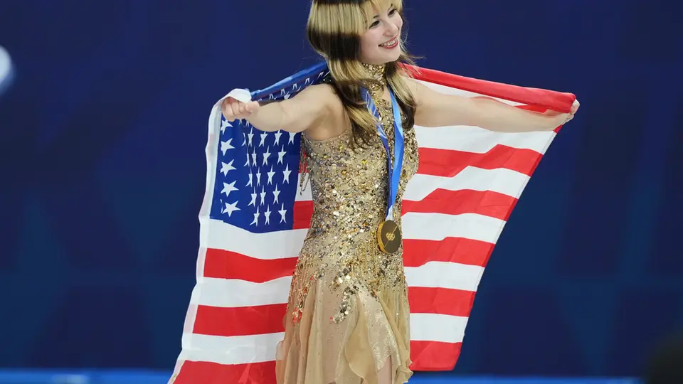 Alysa Liu deslumbra para el primer oro olímpico de EEUU en patinaje artístico femenino en 24 años