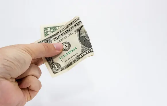 Es buen momento para comprar dólares o cambiar, según tus intereses / FREEPIK