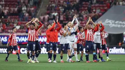 Chivas celebra su victoria ante León l MEXSPORT