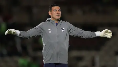 "Memo es una inspiración": Luis 'Mochis' Cardenas elogia al arquero de la Selección Mexicana