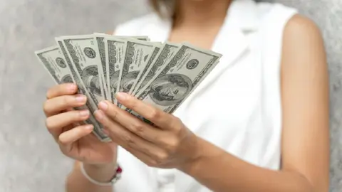 ¿Comprarás dólares? Así cierra el peso este viernes 20 de marzo y sigue perdiendo terreno