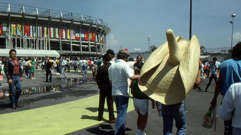 A 78 días de la Copa del Mundo: En el debut del Tri vs Bélgica en México 1986, el sonido local falló y el Himo Nacional sonó a capela