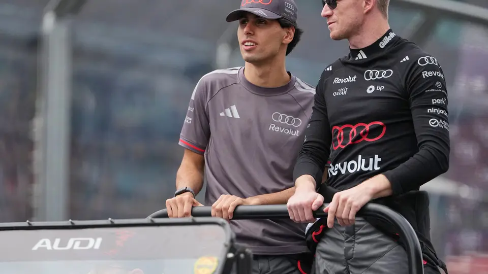 Niko Hulkenberg y Gabriel Bortoleto, pilotos de Audi | AP