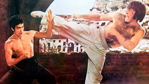 Chuck Norris saltó a la fama tras su icónica pelea con Bruce Lee en 'El Furor del Dragón' / FB: @officialchucknorrispage