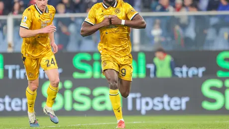 Genoa junto a Johan Vasquez caen ante Udinese en la Serie A y se acercan a la Zona de Descenso