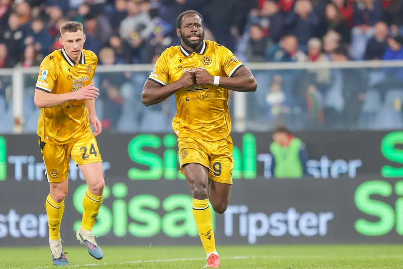 Kenian Davis festeja gol ante Genoa l AP