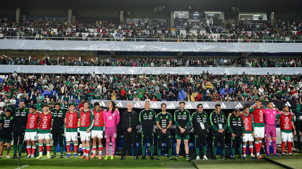 Selección Mexicana en la ceremonia del himno Nacional previo al partido ante Islandia en Querétaro |  MEXSPORT