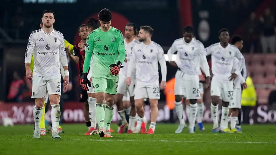Manchester United sufriendo el empate ante el Bournemouth | AP
