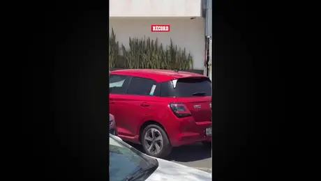 PREMIO A LA PACIENCIA: fan logró que Keylor le firmara sus guantes