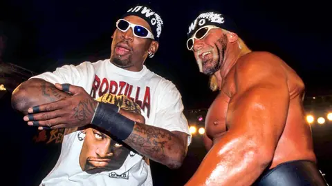 Dennis Rodman junto a Hulk Hogan | wwe.com
