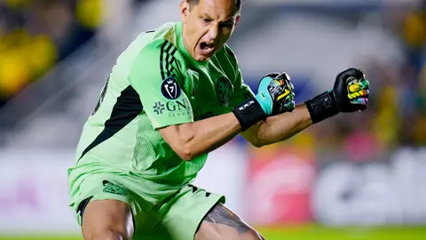 Rodolfo Cota será titular en el Clásico Capitalino ante la baja de Luis Ángel Malagón | Imago7