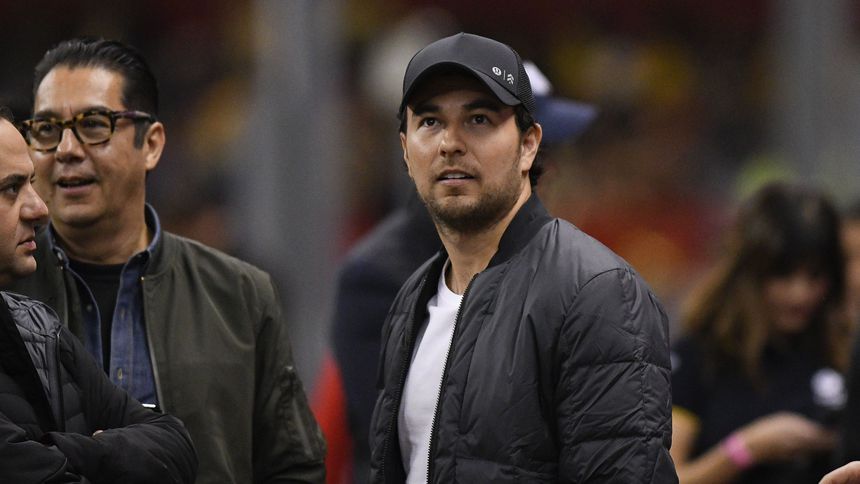 Checo Pérez en el Estadio Azteca en un partido de América | IMAGO 7