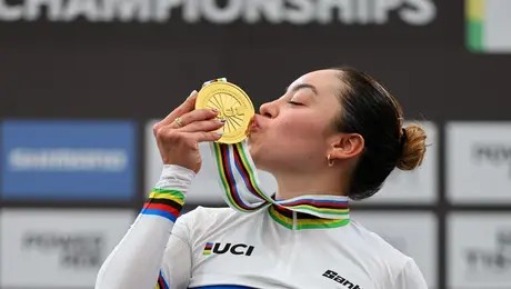 Yareli Acevedo gana bronce en la Copa del Mundo de ciclismo