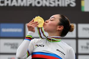Yareli Acevedo gana bronce en la Copa del Mundo de ciclismo