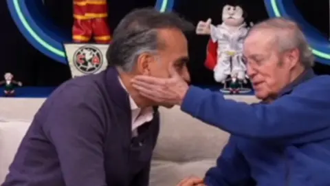 ¡Inaudito! José Ramón Fernández pone al borde de las lágrimas a Enrique Garay