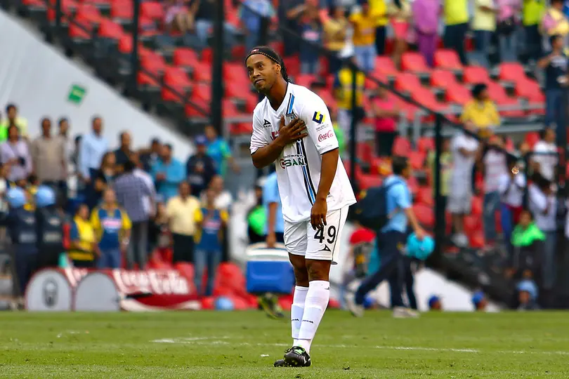 Ronaldinho ha sido ovacionado un par de veces en el Estadio Azteca | Imago7