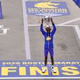 ¡Volvió el campeón! John Korir destrozó el récord de horas del recorrido del Maratón de Boston