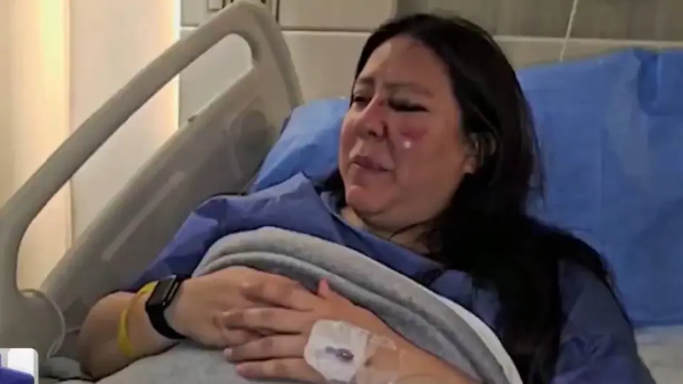 Andrea Muñoz, editora de video en Venga la Alegría, fue hospitalizada después de la agresión/Azteca Noticias