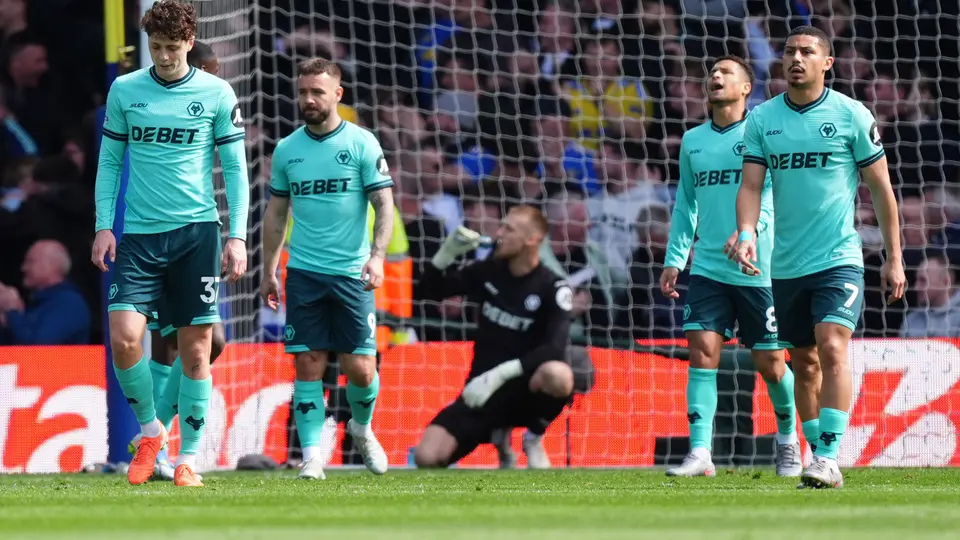 Los Wolves descienden tras el empate entre Crystal Palace y West Ham
