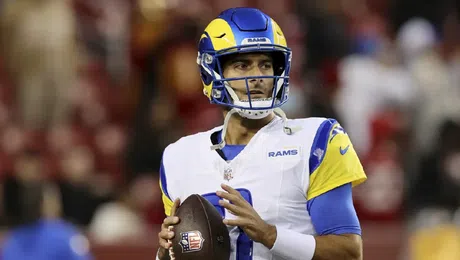 Jimmy Garoppolo, mariscal de campo de Rams, piensa en el retiro
