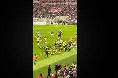 Niño saltó al campo de juego sólo para estar cerca de Kaká en el Juego de Leyendas