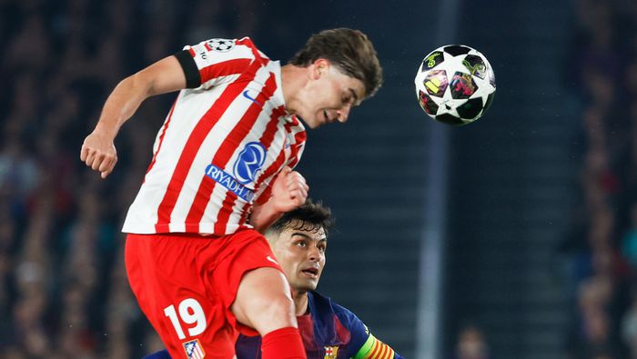 Julián Álvarez en el partido de Champions League de Atlético de Madrid contra Barcelona | AP