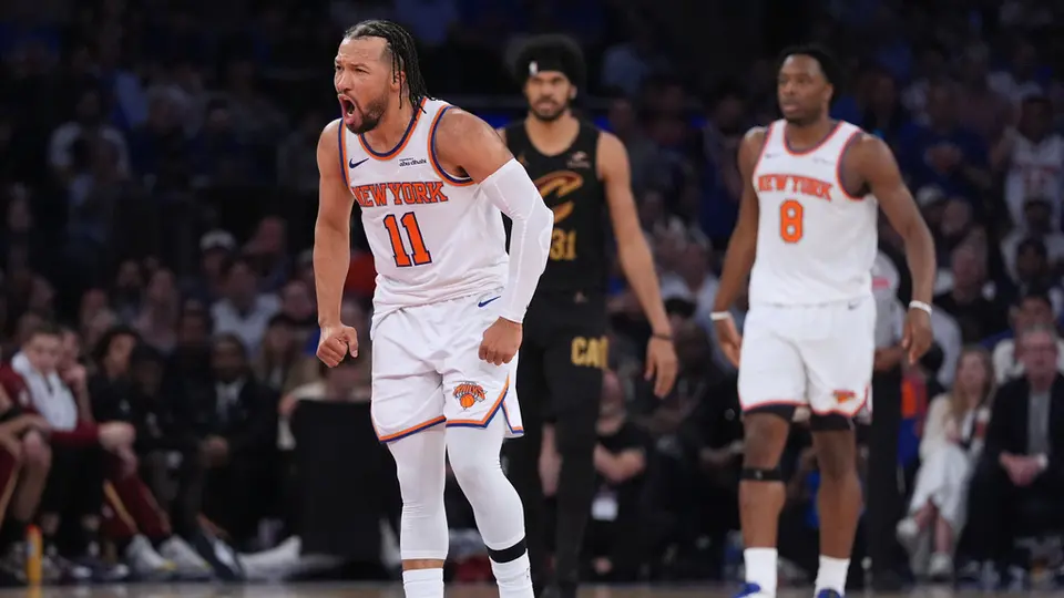 Knicks borran déficit de 22 puntos en 4to periodo y pegan primero en serie ante Cavs