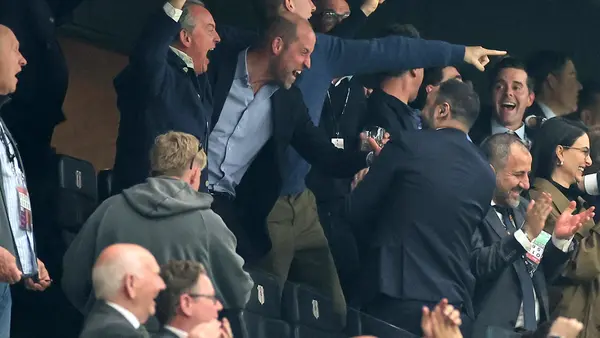 ¡Realeza en Estambul! Príncipe William presente en la victoria del Aston Villa en la final de la Europa League