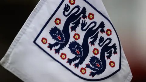 FA escudo | AFP