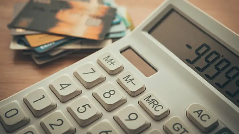 El tiempo para borrar una deuda del Buró depende del monto y las UDIS establecidas por ley. / iStock