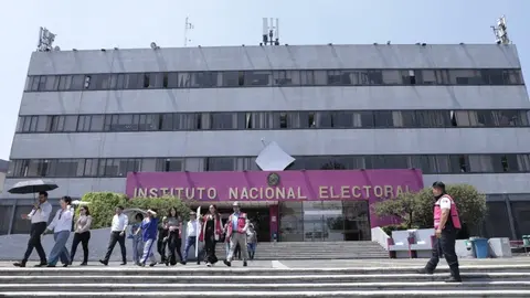En los próximos días se dará a conocer cómo se tramitarán las credenciales del INE / Redes Sociales