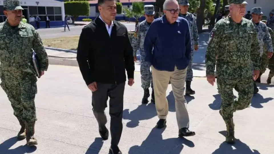 La seguridad del gobernador con licencia está a cargo de elementos de la Policía Estatal de Sinaloa./ X