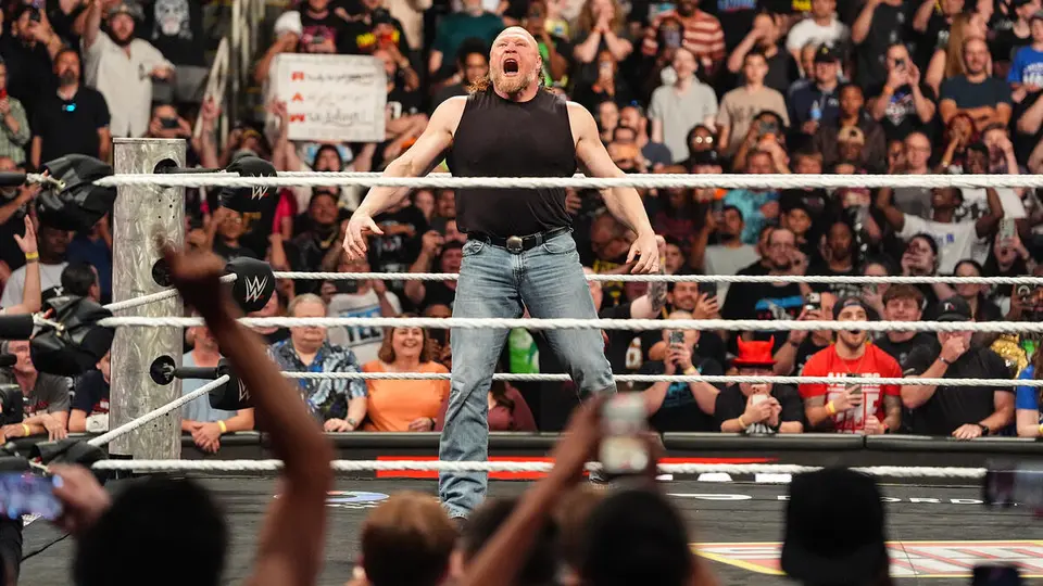 Brock Lesnar regresó de manera impactante en Raw | wwe.com