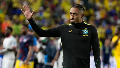Ancelotti recupera a Raphinha: el brasileño estará en la banca ante Noruega