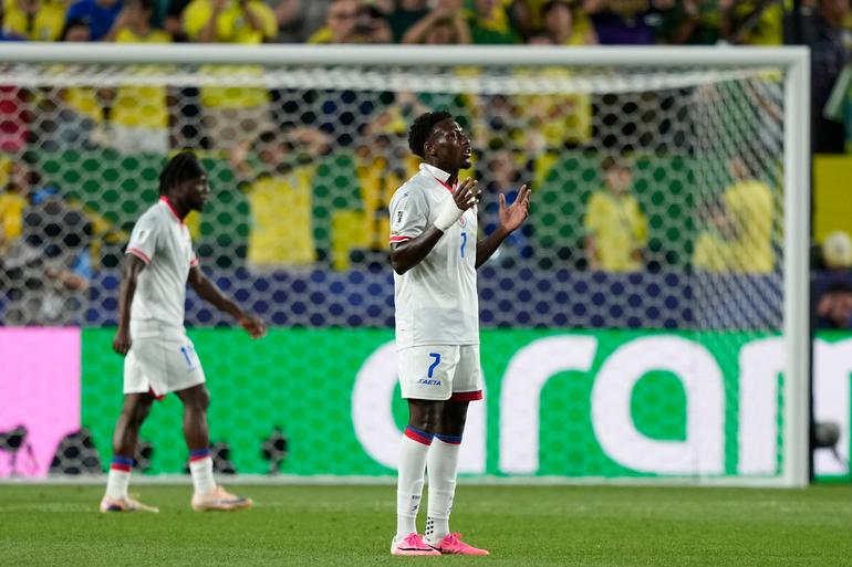 Brasil vs Haití | AP