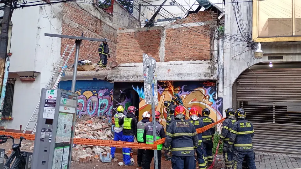 El colapso de la vivienda se regisitró por la madrugada en la colonia Roma / Redes Sociales