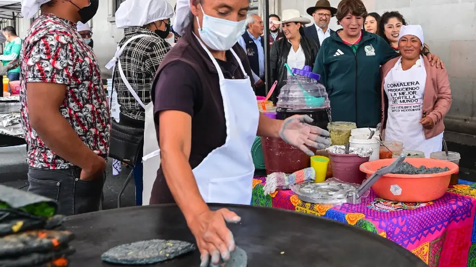 También se busca acercar a los jóvenes para continuar con las labores agrícolas / FB: @DelfinaGomezAlvarez
