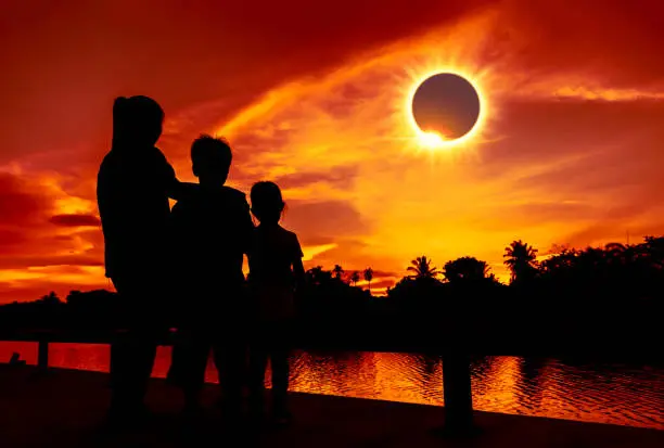 El eclipse solar del 12 de agosto de 2026 será uno de los fenómenos astronómicos más esperados del año. / iStock