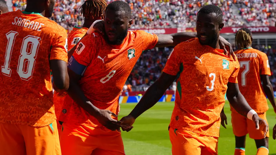 Costa de Marfil tras anotar a Alemania | AP