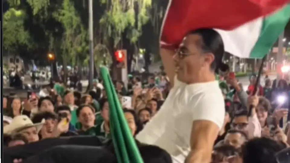 Salt Bae, el famoso chef turco, celebró con los mexicanos en el Ángel tras victoria ante Corea del Sur