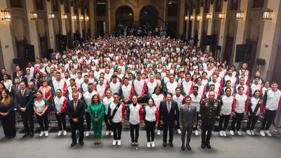 Claudia Sheinbaum abandera a la delegación mexicana rumbo a Santo Domingo 2026