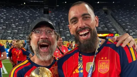 El emotivo festejo de Javier Bardem con La Roja tras conquistar el Mundial