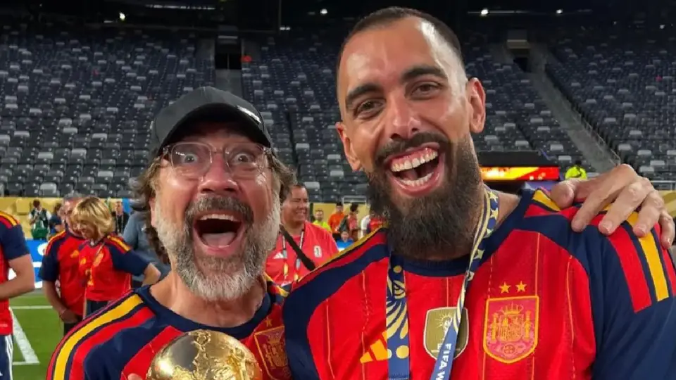 El emotivo festejo de Javier Bardem con La Roja tras conquistar el Mundial