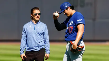 Shohei Ohtani no lanzará por "un tiempo" con los Dodgers por irritación en la rodilla izquierda