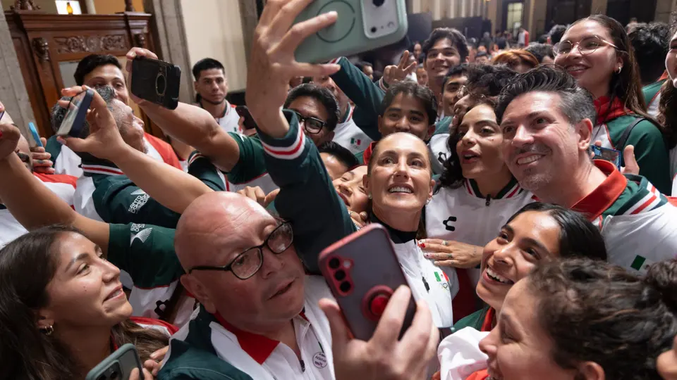 Abanderamiento de la delegación mexicana de Juegos Centroamericanos y del Caribe Santo Domingo 2026 | X: @Claudiashein
