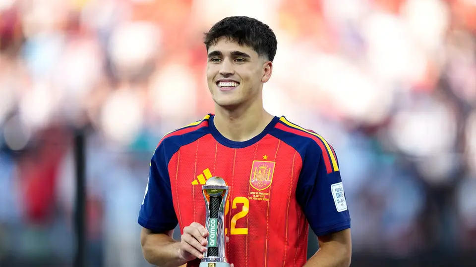 Pau Cubarsí, jugador de España | AP